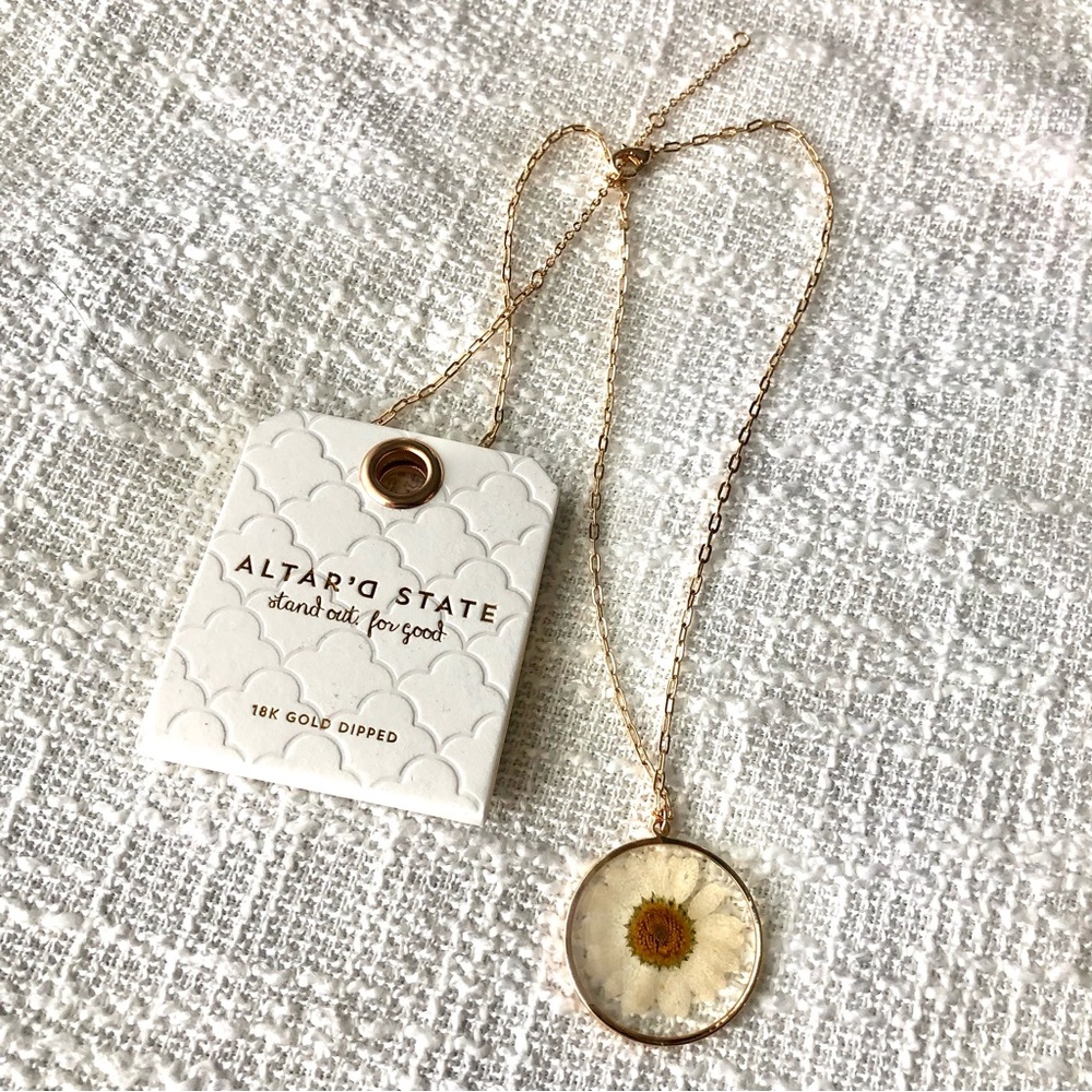 Altar’d State Pressed Flower Necklace